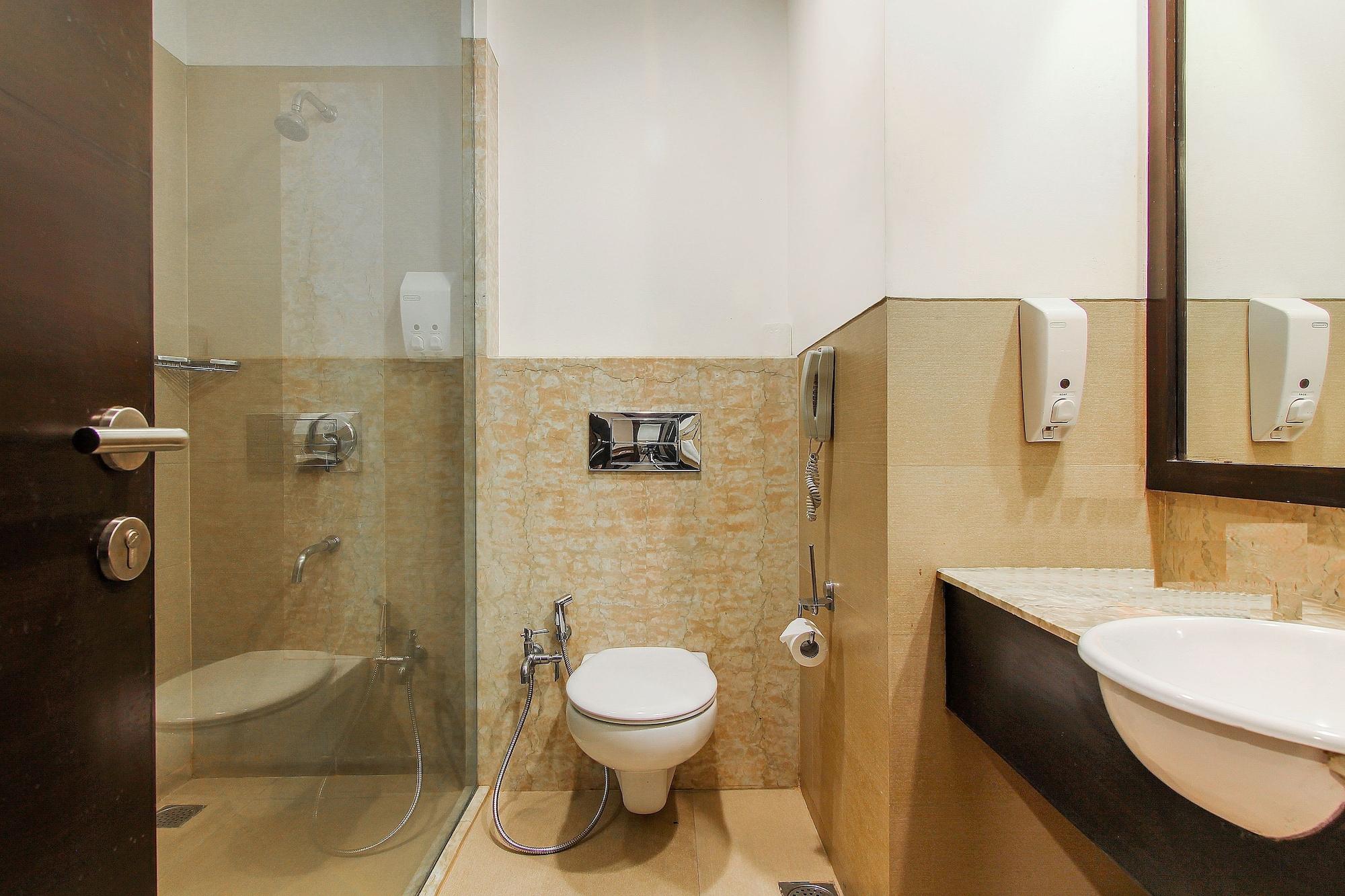 Vibe By The Lalit Traveller Hotel Faridabad Exterior foto