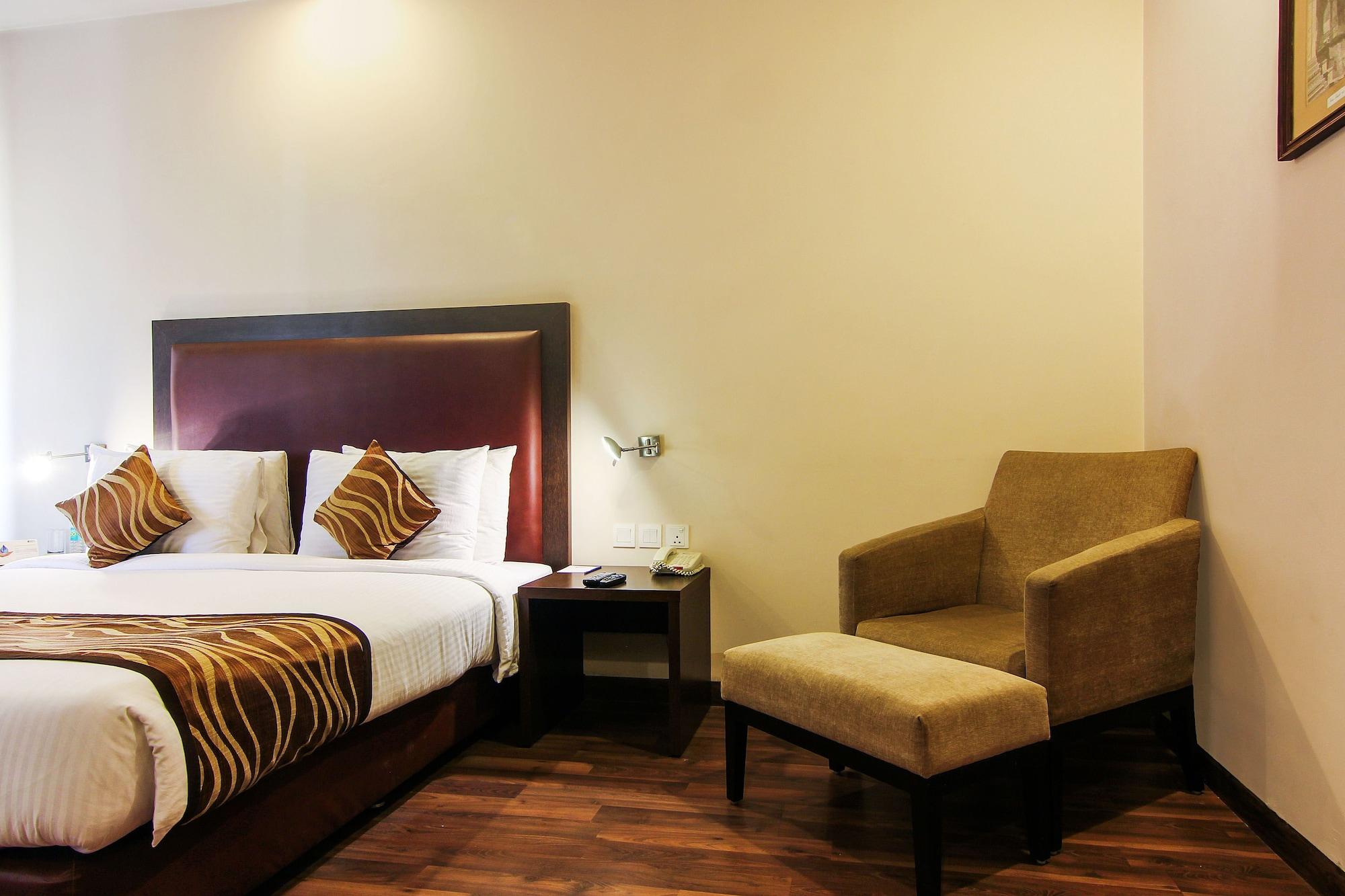 Vibe By The Lalit Traveller Hotel Faridabad Exterior foto