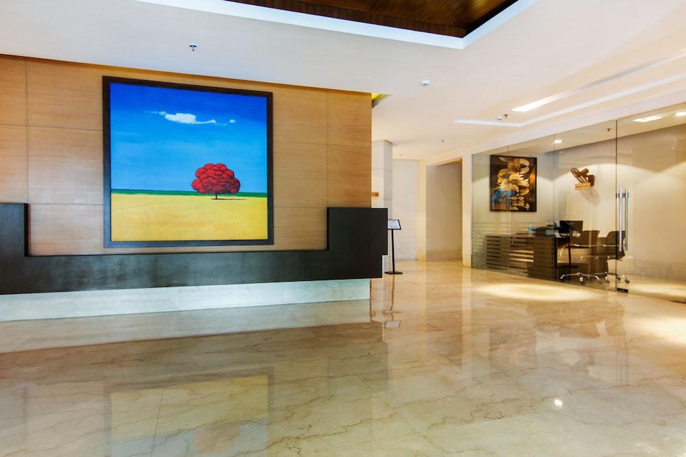 Vibe By The Lalit Traveller Hotel Faridabad Exterior foto
