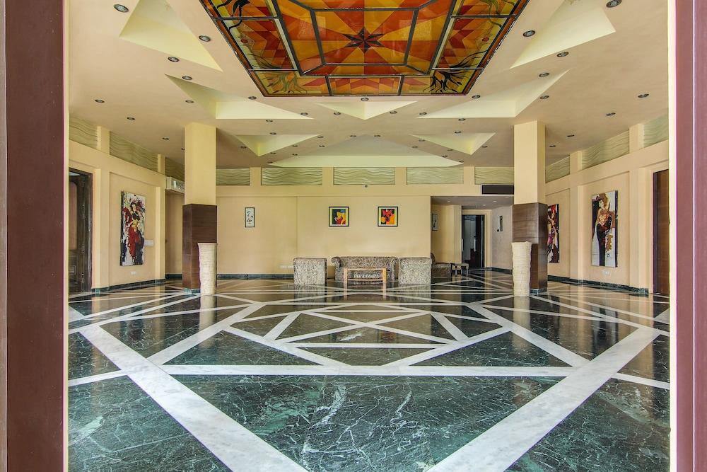 Vibe By The Lalit Traveller Hotel Faridabad Exterior foto