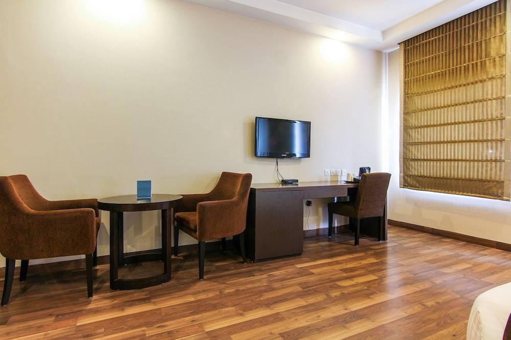 Vibe By The Lalit Traveller Hotel Faridabad Exterior foto