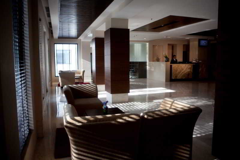 Vibe By The Lalit Traveller Hotel Faridabad Exterior foto
